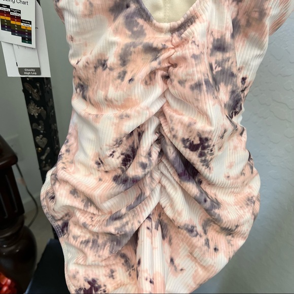 Ladies One Piece Swimsuit - Picture 4 of 7